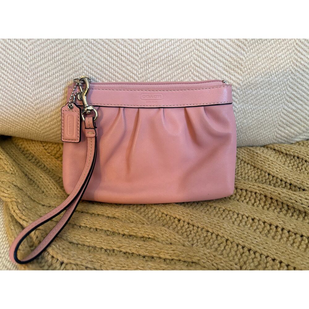 Coach Small Pleated Leather Wristlet - Soft blush pink